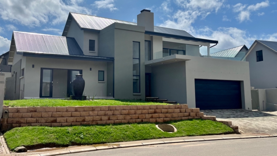 3 Bedroom Property for Sale in Outeniquasbosch Western Cape